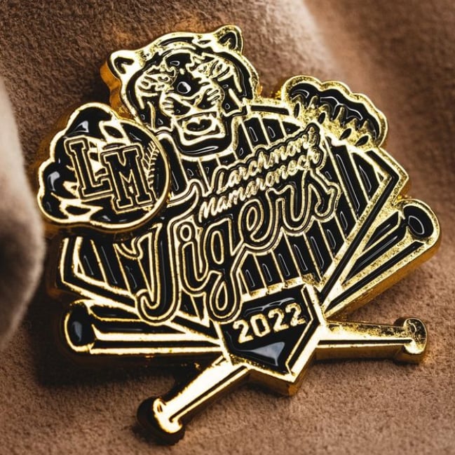 gold-plated-trading-pin